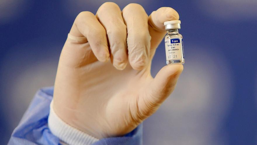 Rusia anuncia acuerdos con España, Italia, Francia y Alemania para producir la vacuna &#039;Sputnik V&#039;