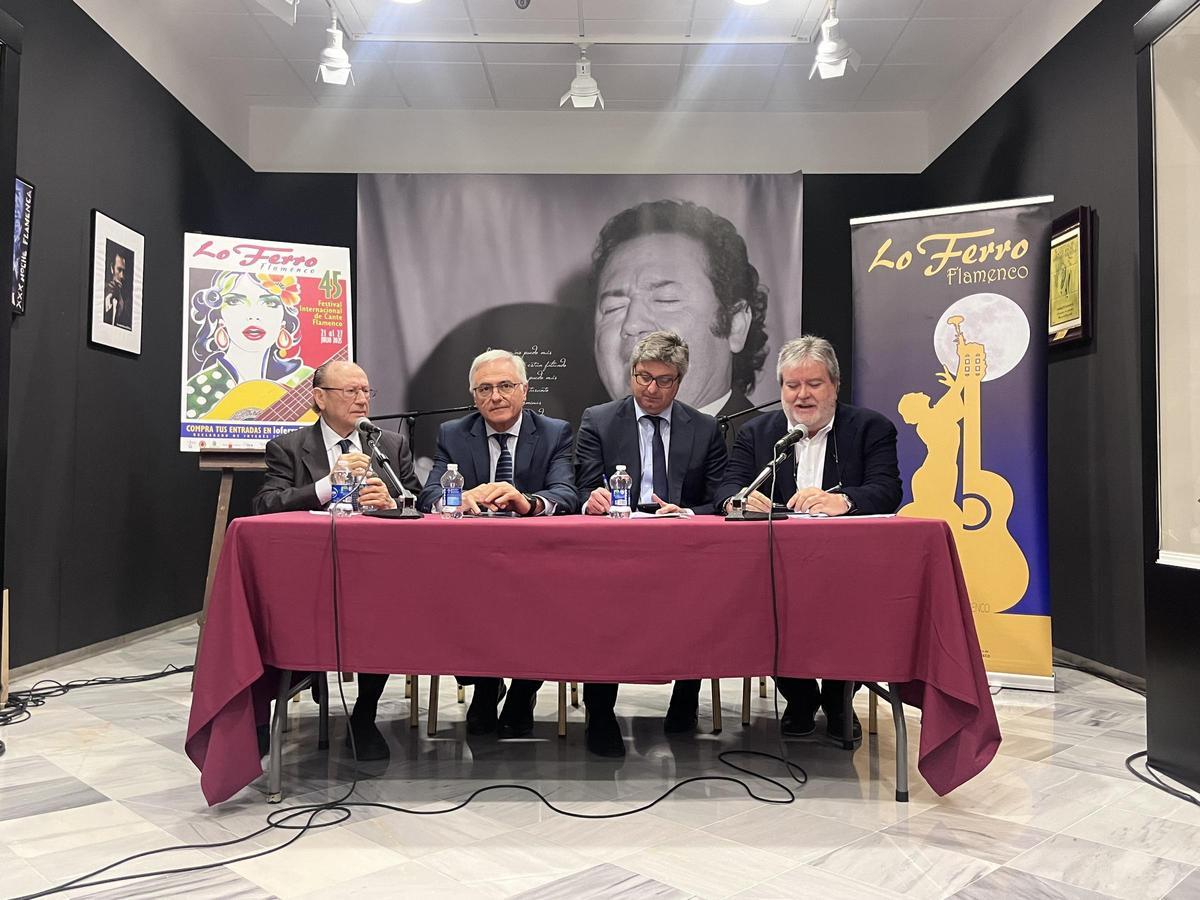 Presentación del festival de Lo Ferro en Puente Genil, cuyo ayuntamiento recibirá la Medalla de Oro