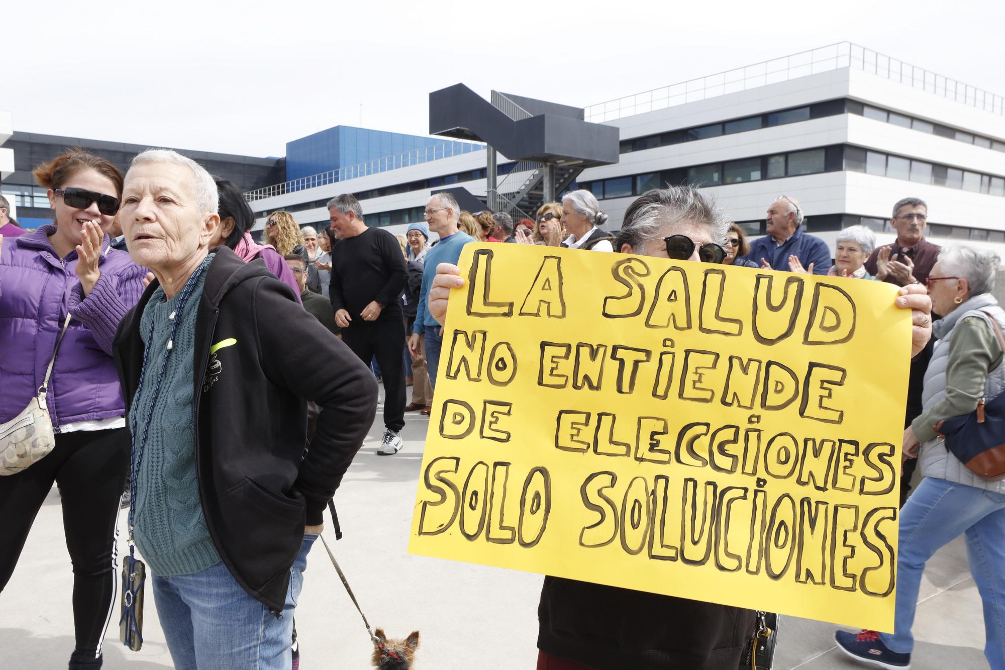 Nueva protesta de los pacientes oncológicos en Ibiza por la falta de médicos: "No vamos a parar"