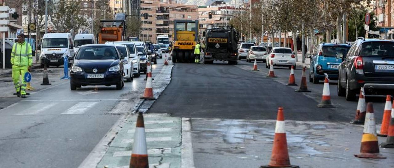 Benidorm extenderá el carril bici por el centro de la calzada hasta Alfonso Puchades