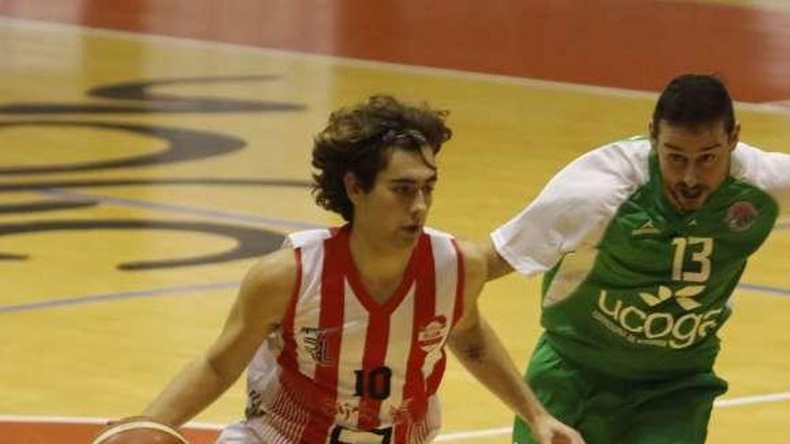 Carlos Suárez, durante un partido de la pasada temporada.