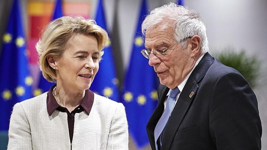 Ursula Von der Leyen y Josep Borrell.