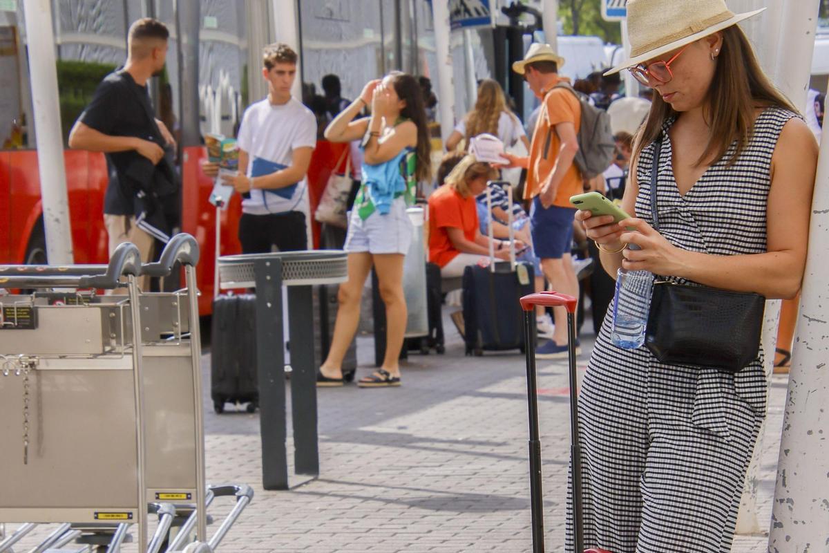 Llegada de turistas al Aeropuerto de Palma el 26 de agosto de 2022.