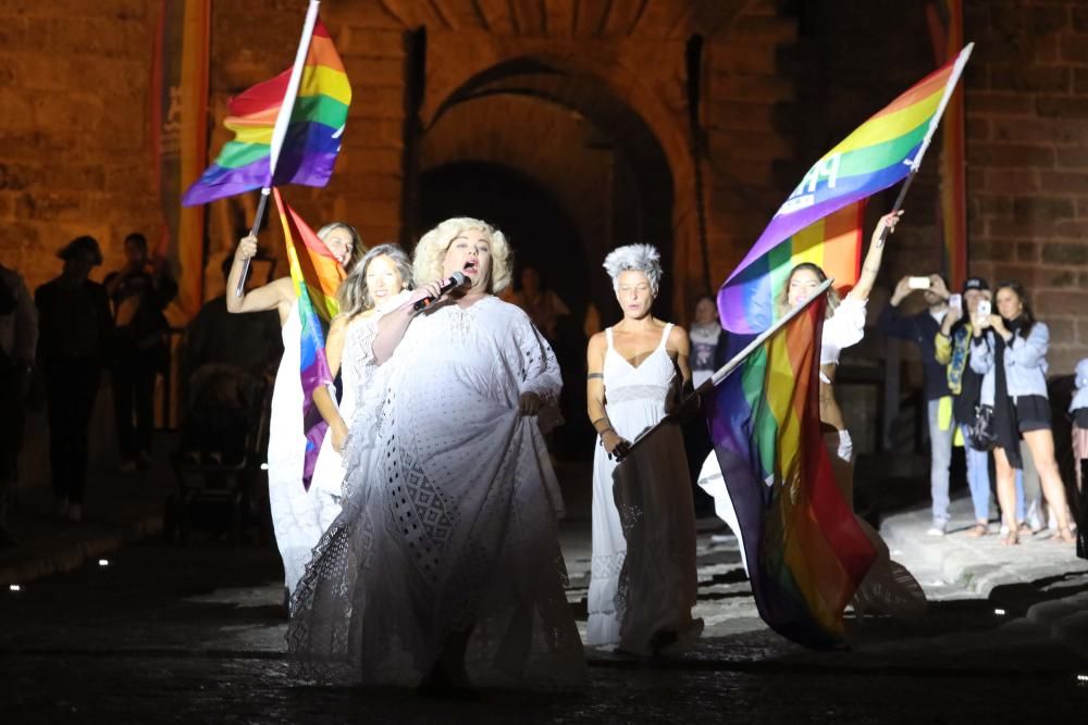 El acto inaugural del Ibiza Gay Pride tuvo lugar ayer frente al Mercat Vell
