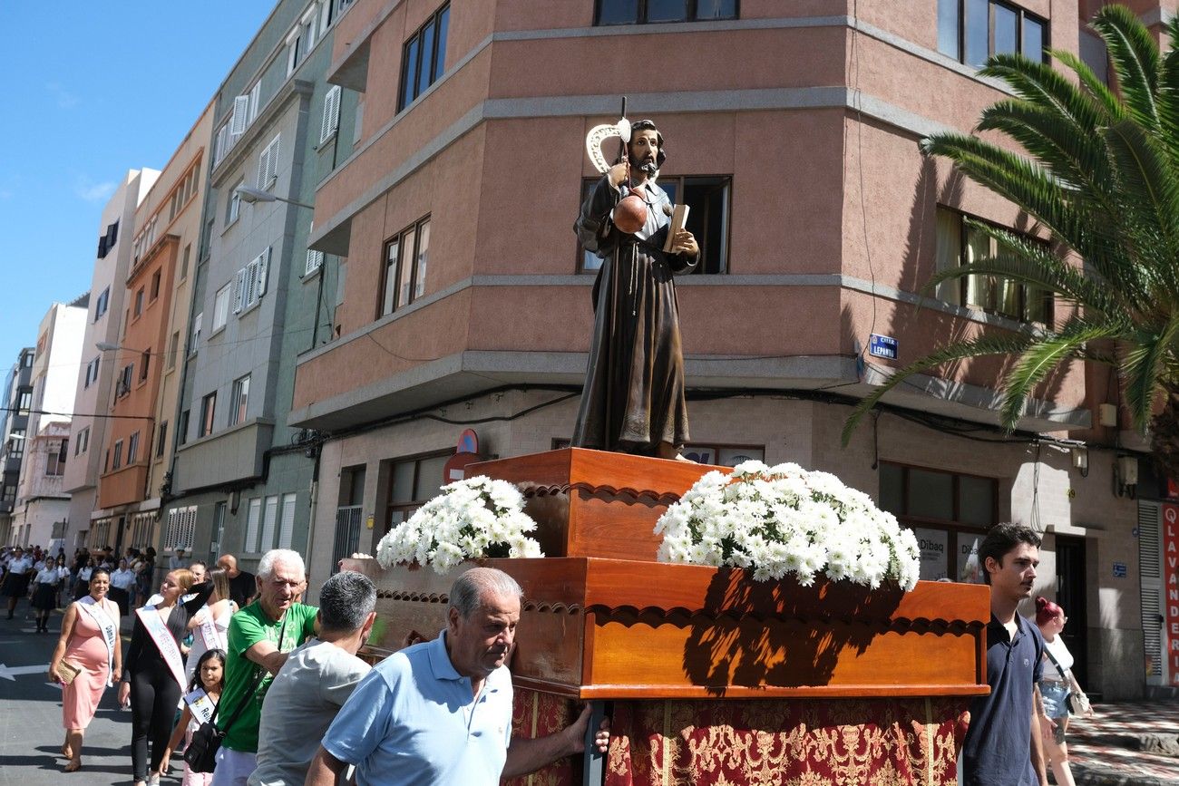 Paellada y Concierto de Aristides Moreno en la clausura de las Fiestas del Pilar 2025