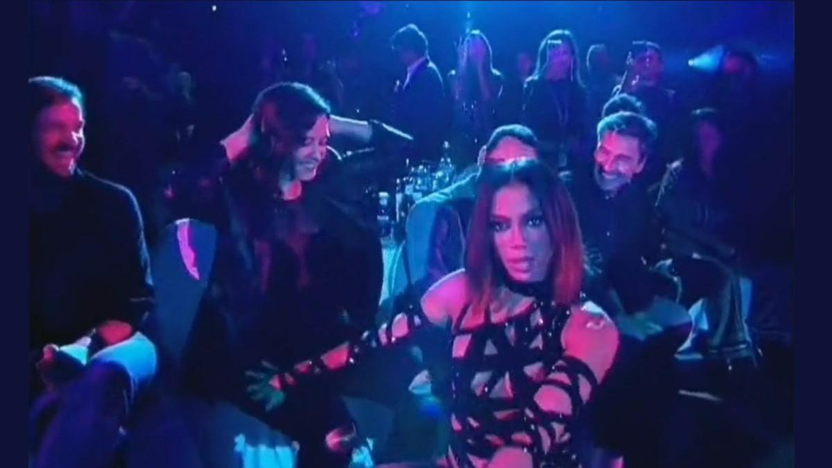 Los 40 Music Awards: El vídeo de Anitta perreando a Ayuso que nunca hubieras imaginado ver