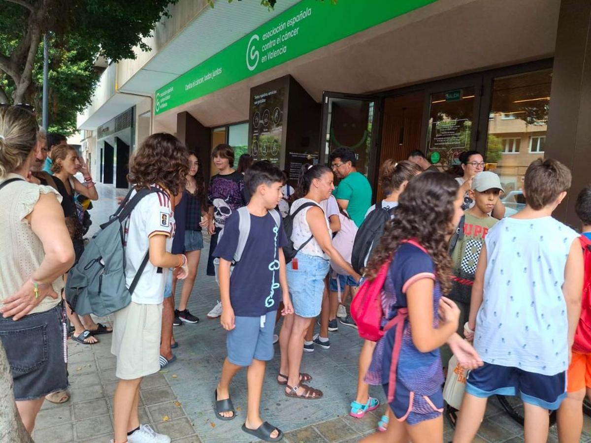 Participants del Campament d’Estiu organitzat per l’Associació Espanyola Contra el Càncer a València.