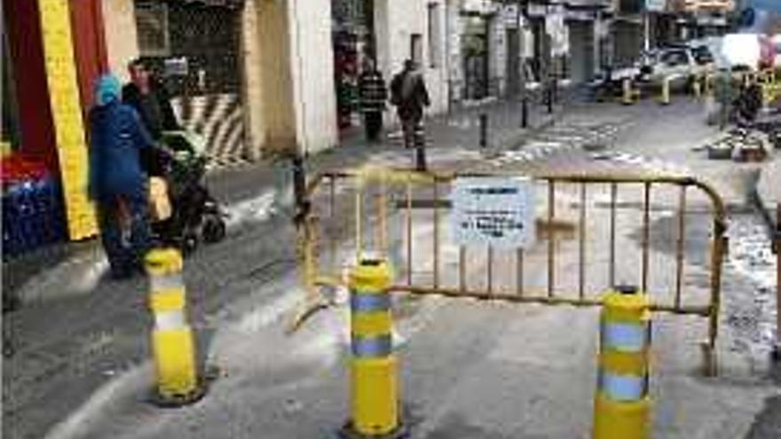 La rambla Joaquim Ruyra està tallada al trànsit des de l&#039;octubre de 2011.