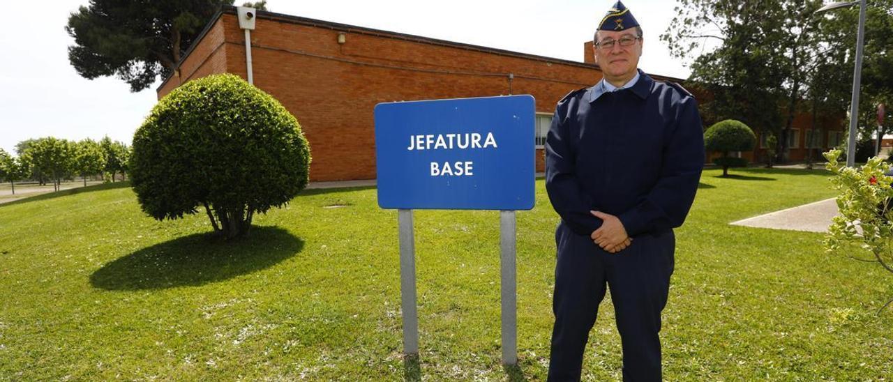 El general Ibarreta, hoy, en la Base Aérea.