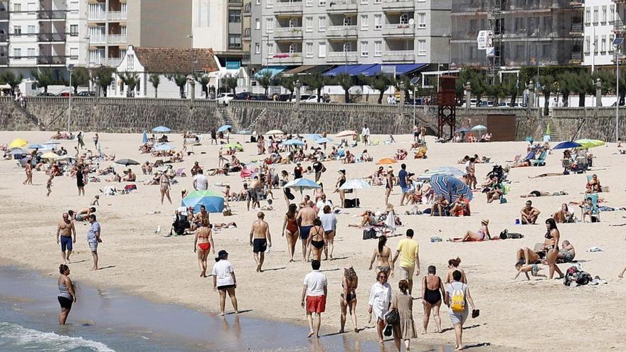 La playa de Silgar, en Sanxenxo, tuvo una gran afluencia durante el fin de semana.