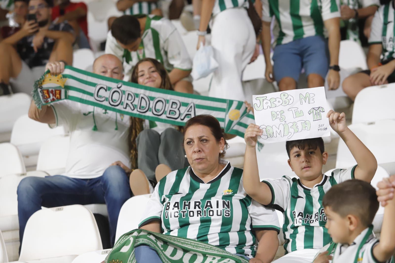 Córdoba CF-Racing de Santander | Las imágenes de la afición en El Arcángel