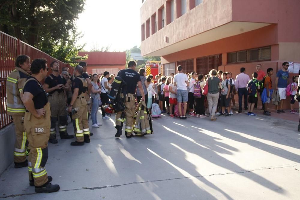 Susto en el colegio de Santa María de Gracia por un incendio en la despensa