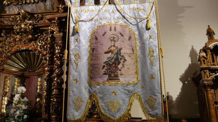 Camarzana de Tera estrena estandarte para honrar a la Virgen de la Asunción