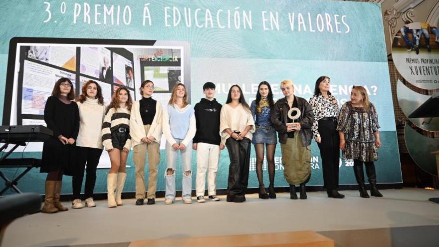 Alumnos del IES Frei Martín Sarmiento premiados en Educación en valores.   | // RAFA VÁZQUEZ