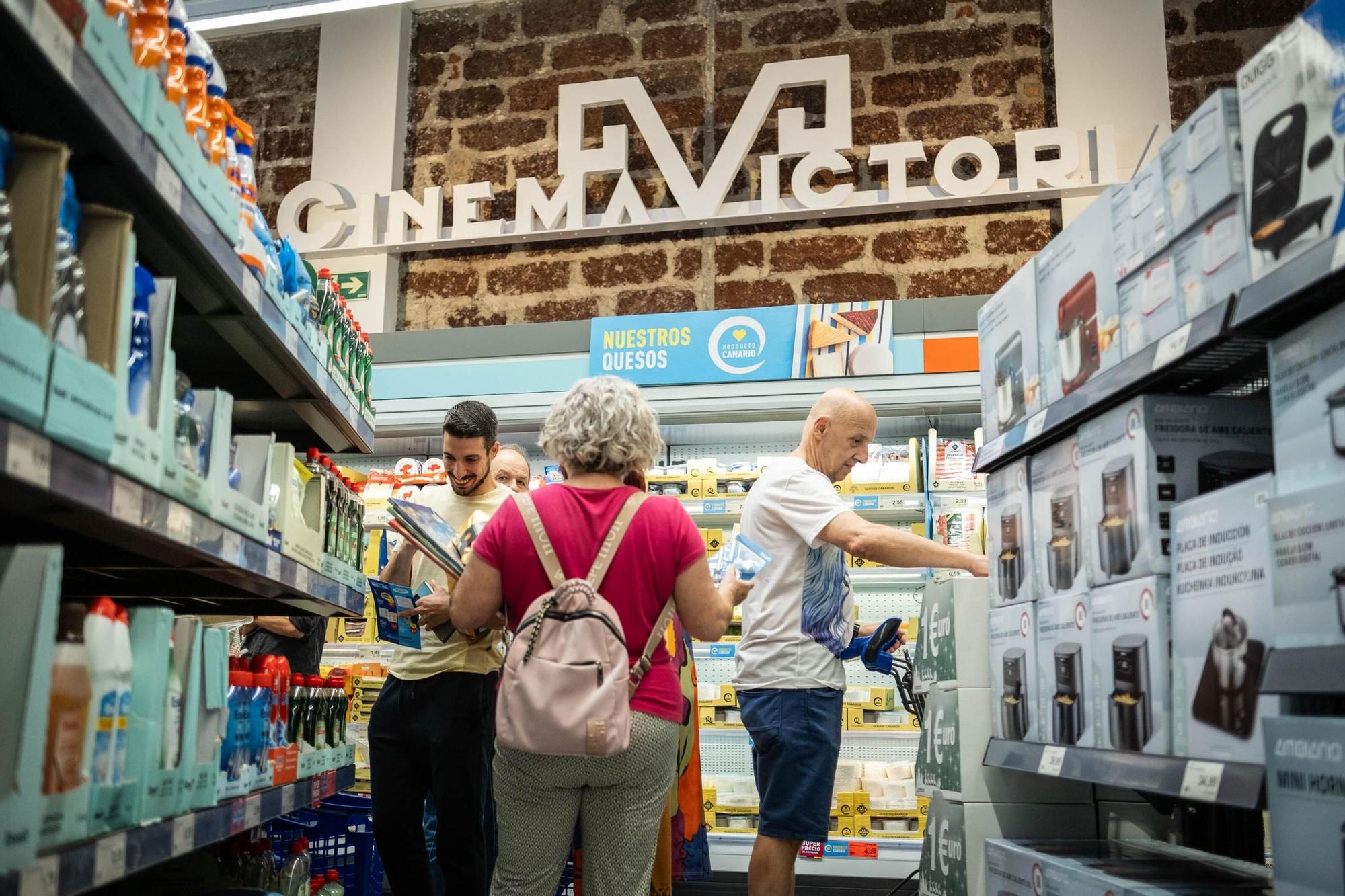 Aldi inaugura su primer tienda en Santa Cruz