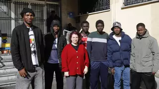 El Centro Temporal de Migrantes de Sotrondio es seguro y no tiene desperfectos que comprometan su estabilidad