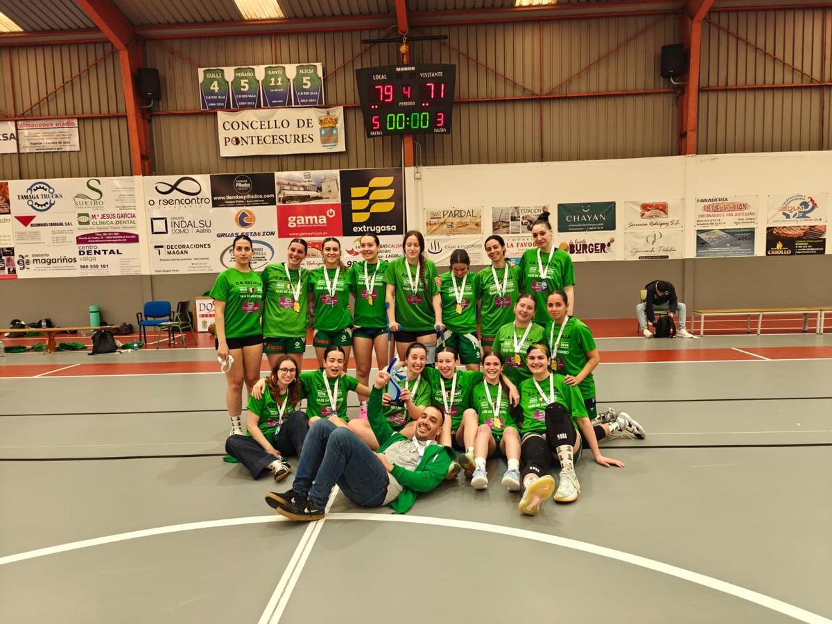 La plantilla cesureña destaca por su juventud.