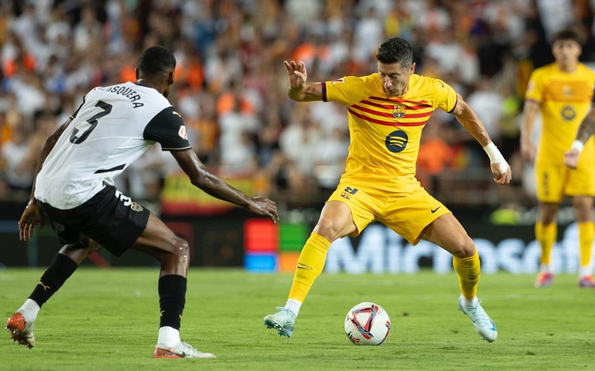Valencia - FC Barcelona, el partido de la jornada 1 de LaLiga EA Sports, en imágenes.