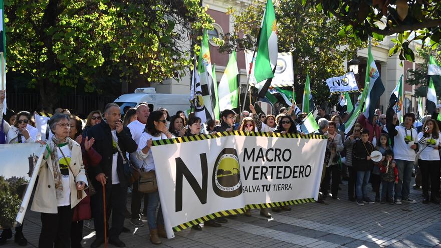 González: &quot;La promotora del macrovertedero tiene derecho a recurrir&quot;