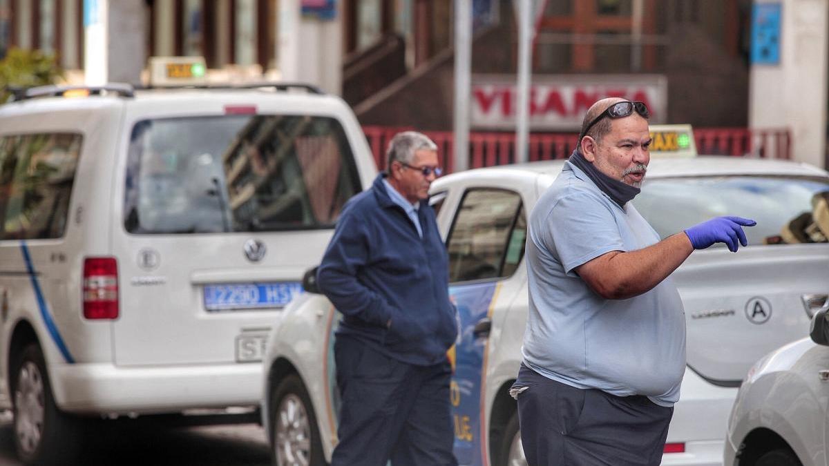 Taxistas en Santa Cruz.