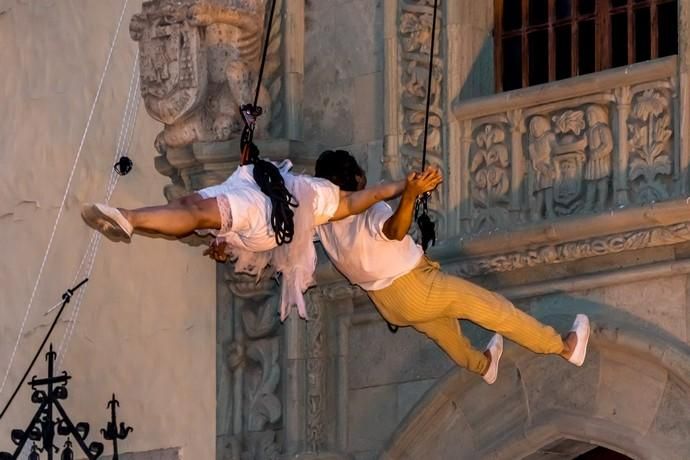 'Los Amantes del  Cielo', de Temudas Fest, en la Plaza del Pilar Nuevo