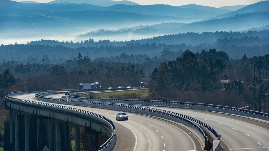 Transportistas gallegos reclamarán la nulidad de las prórrogas de la AP-9 y la devolución de los peajes