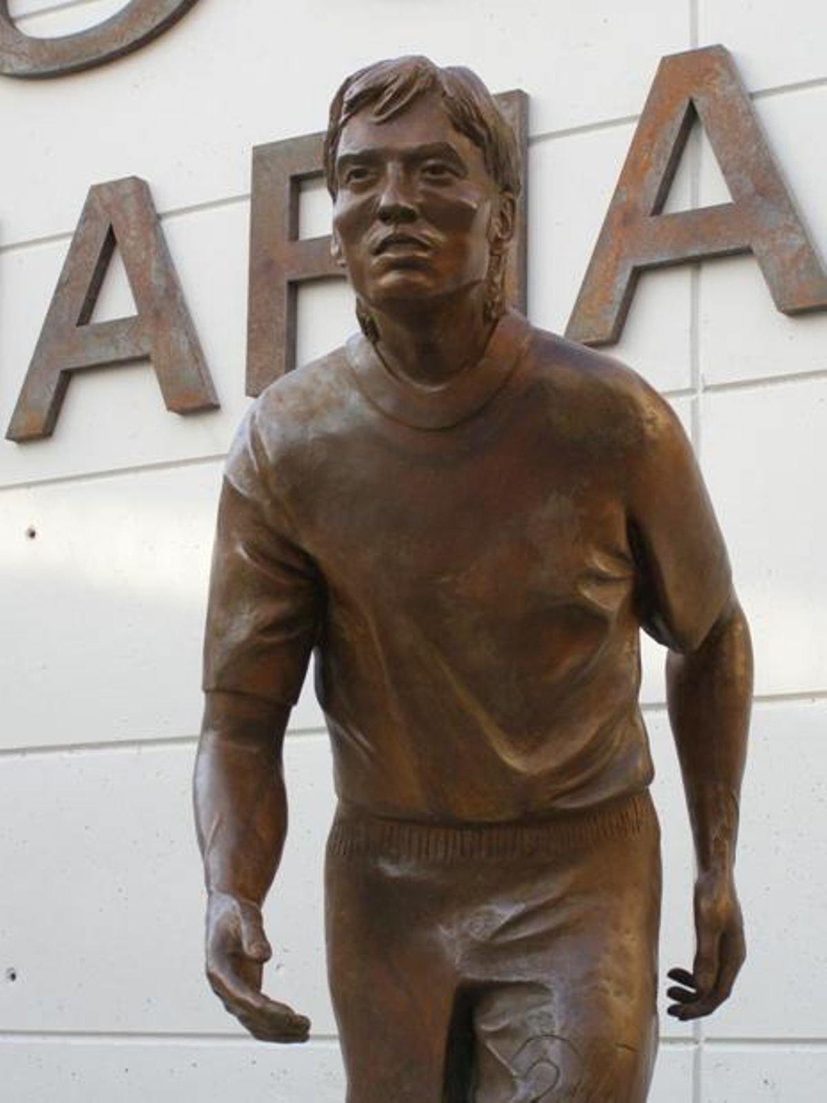 Imagen de la escultura de Silva en el estadio de Gran Canaria.