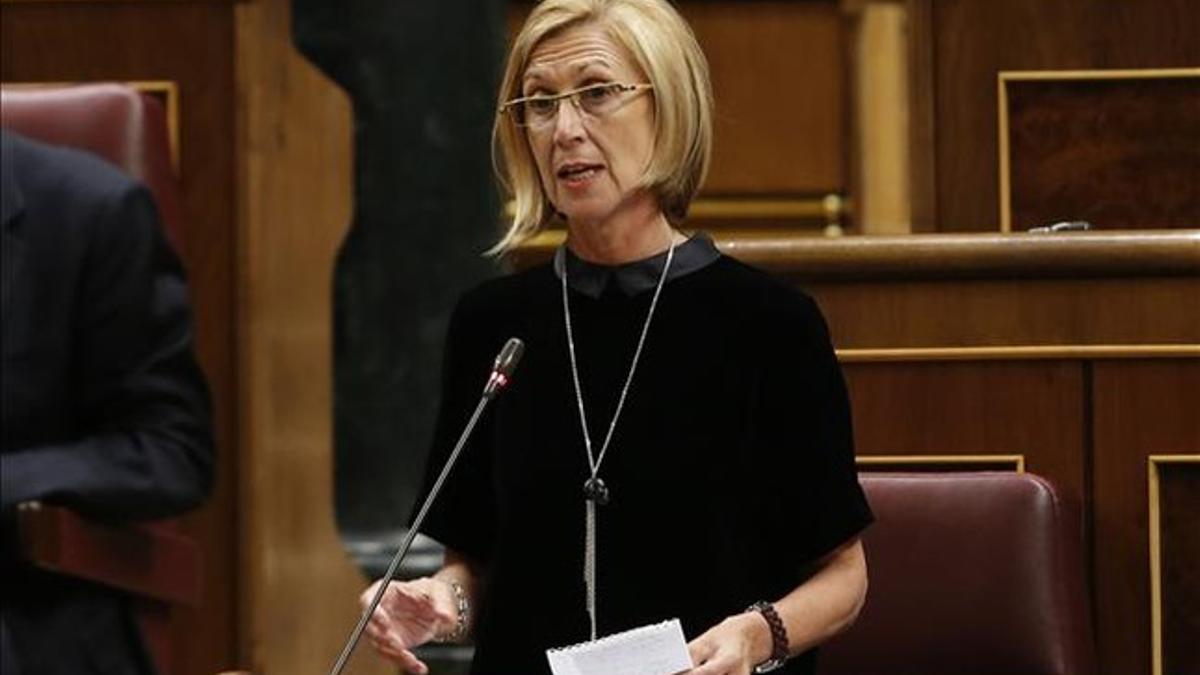 La líder de UPD, Rosa Diez, en una sesión de control en el pleno del Congreso. JUAN MANUEL PRATS