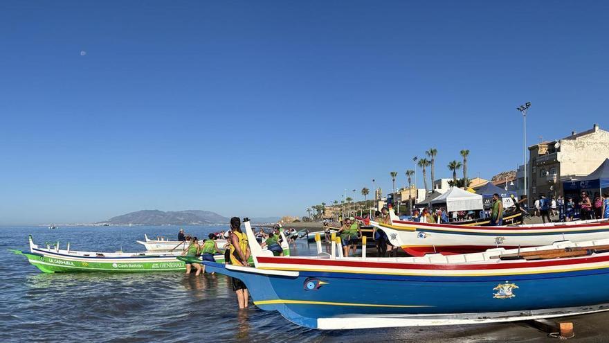 La Cala del Moral arrasa como anfitrión en la Liga de Barcas de Jábega