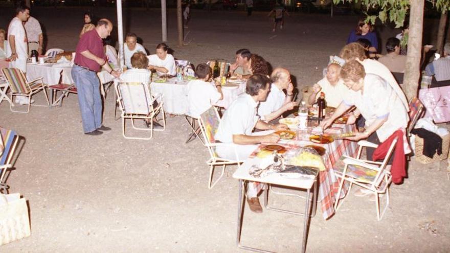 Fontada a la plaça de la Font del Ros, l&#039;any 1999