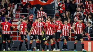 Nico Williams celebra el segundo gol del Athletic contra el Atlético