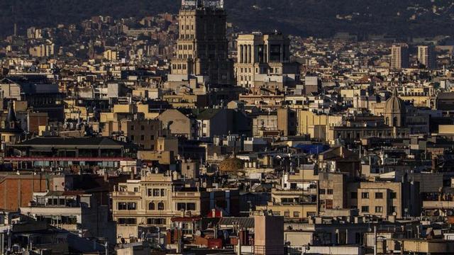 Vista parcial de Barcelona des de Montjuïc. | JORDI OTIX