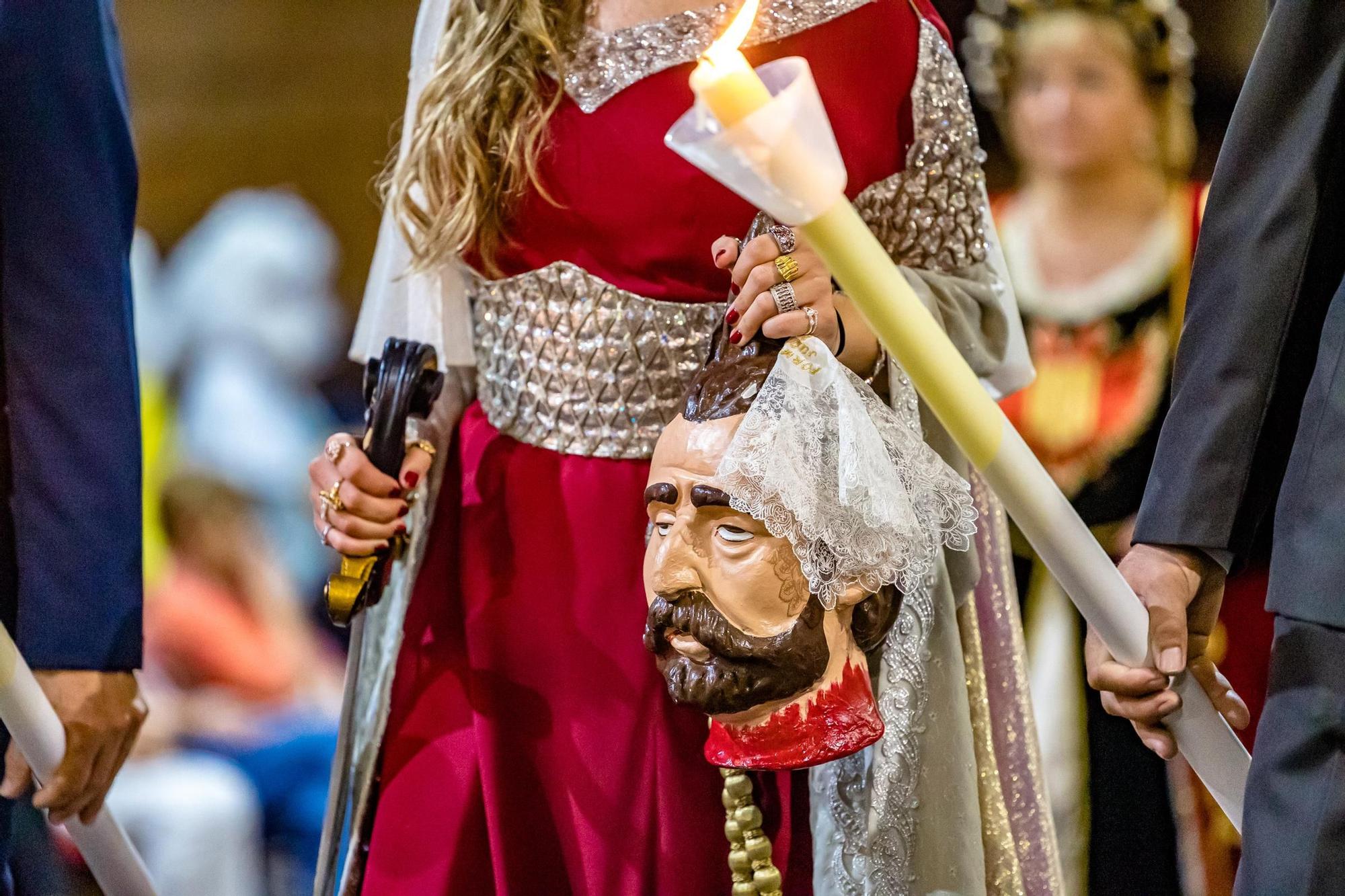 Procesión en honor a la Virgen de las Injurias en Callosa d'en Sarrià