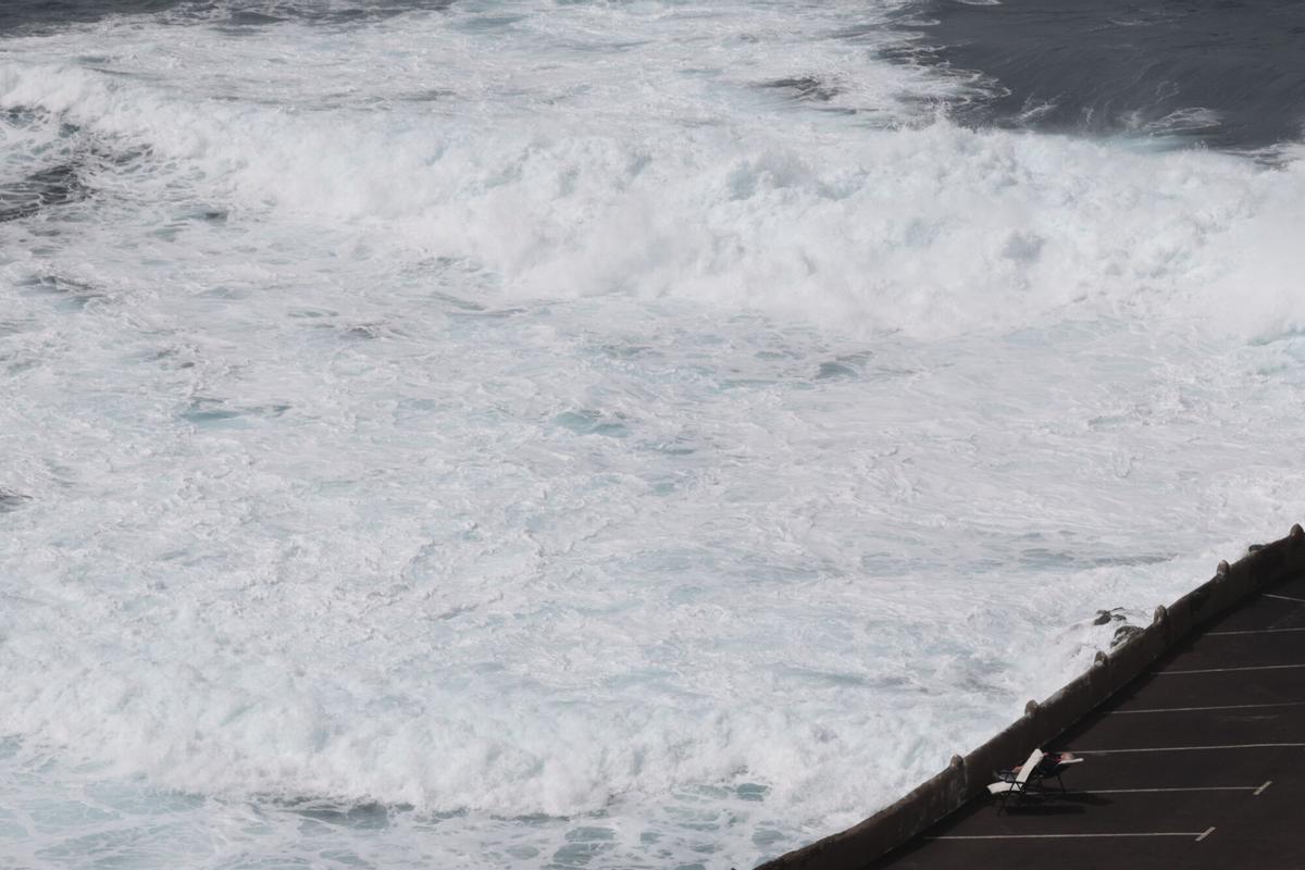 Mal tiempo,oleaje en El Pris.  | 27/02/2026 | Fotógrafo: María Pisaca Gámez