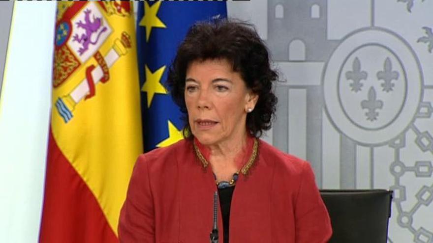 El Ejecutivo afirma que el asunto de la tesis de Sánchez es "para montar ruido y abatir al Gobierno"
