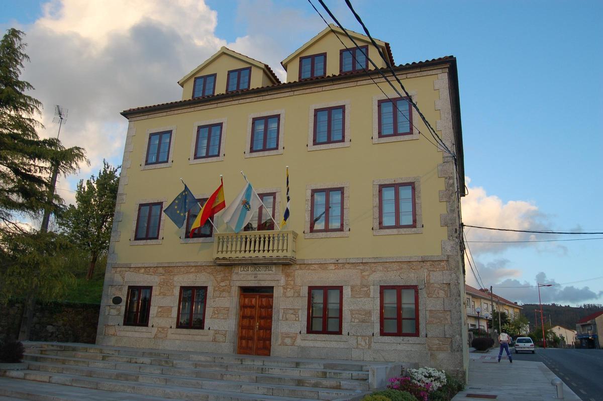 Casa consistorial de Dumbría.