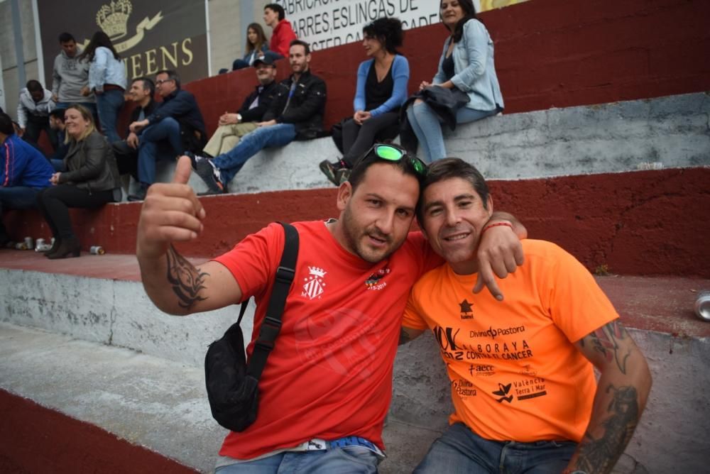 El Saguntino celebra el título de campeón