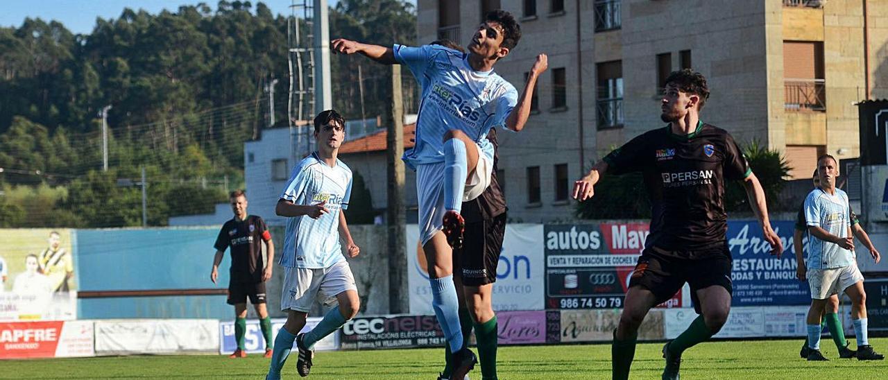 El Villalonga todavía jugó el último partido de la liga pasada el domingo en San Pedro.