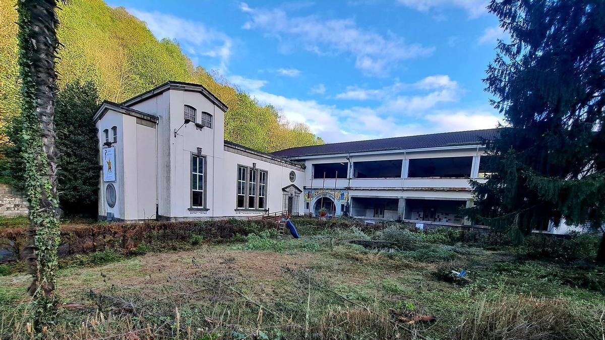 El entorno del colegio La Salle de Ciaño, futura sede del centro de salud mental.