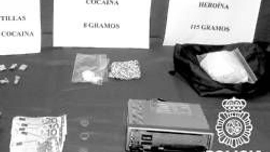 La policía desmantela otro punto de venta de droga en el Peri San Lázaro