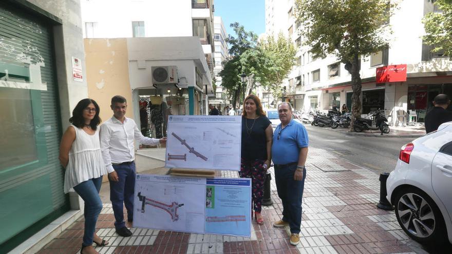 José Bernal, alcalde de Marbella, presentó el proyecto junto a la concejala de Obras.