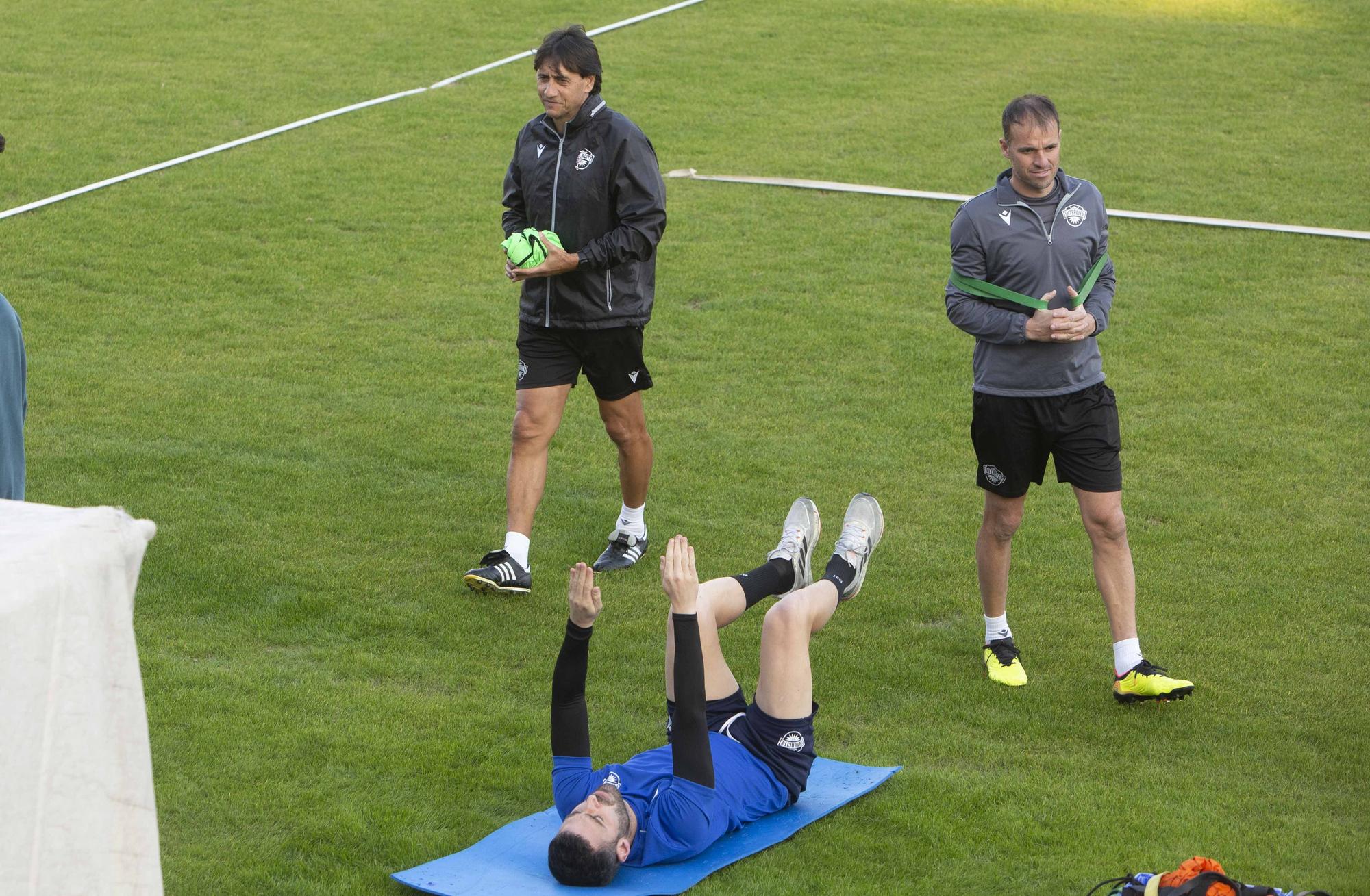 Entrenamiento del Intercity antes del partido de la Copa del Rey contra el Barcelona