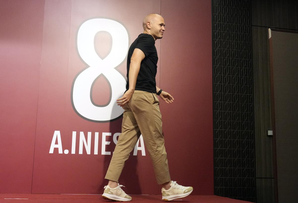 Iniesta deja el Vissel Kobe