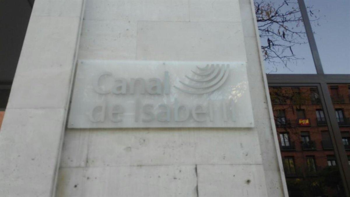 La fachada de la sede de Canal Isabel II