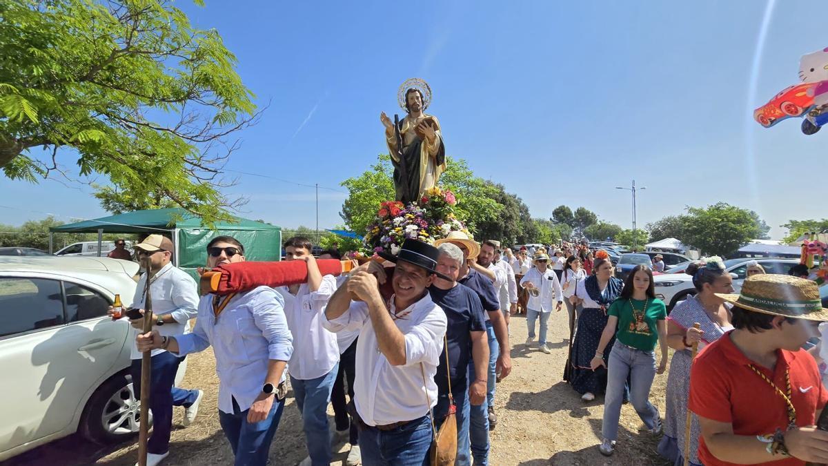 La localidad cordobesa de Pedro Abad vive su gran día de romería en honor a Santiago el Menor