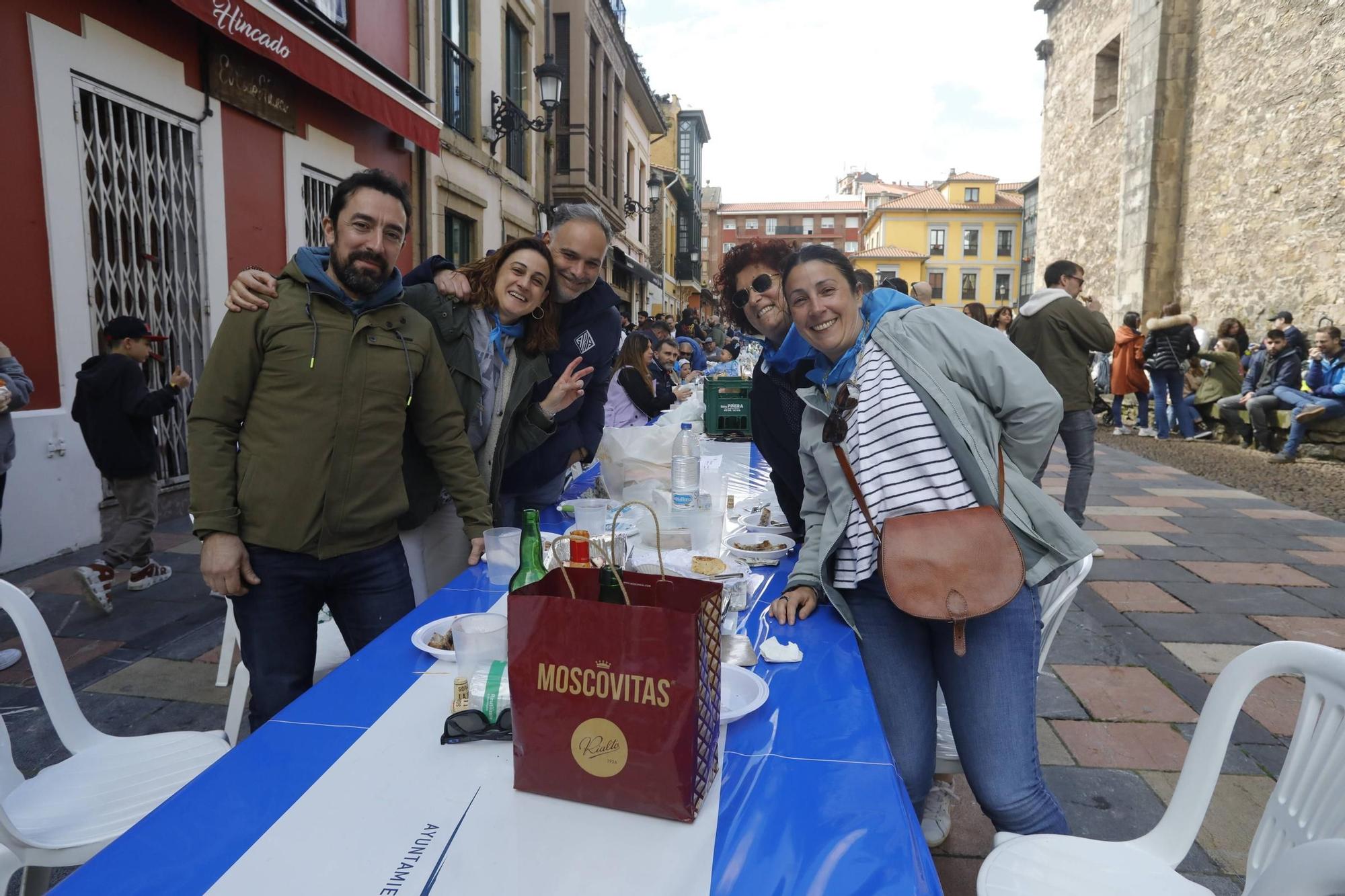 EN IMÁGENES: el ambiente en la Comida en la Calle de Avilés