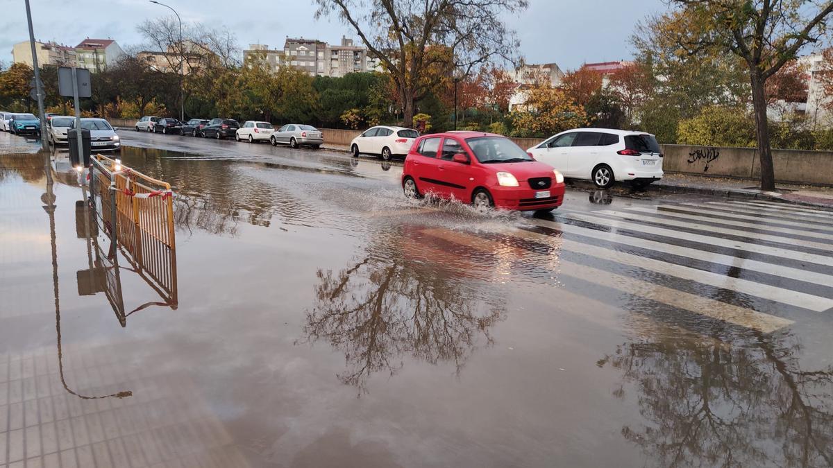 Estado esta tarde de la carretera de circunvalación de Badajoz.