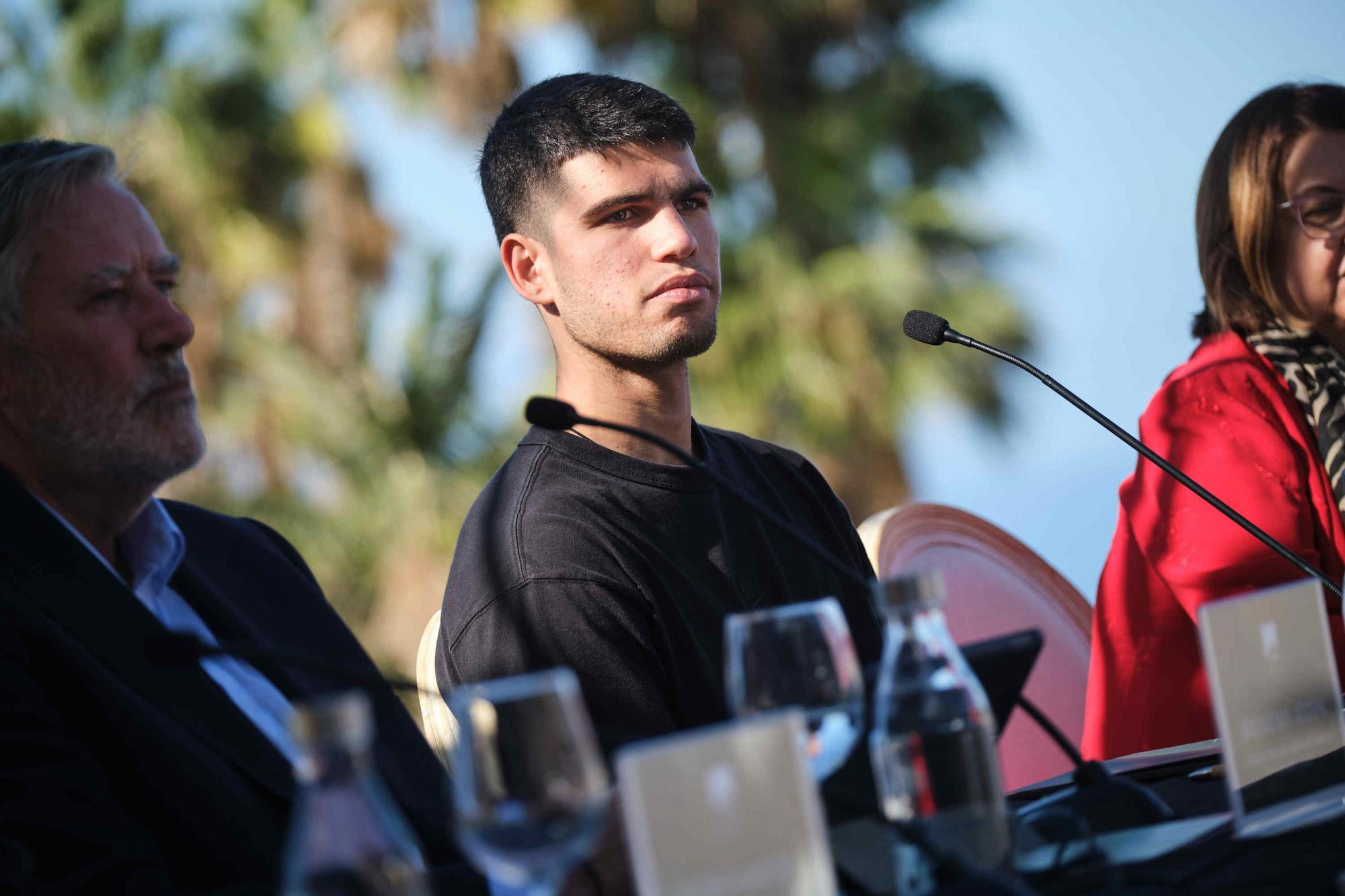 El tenista Carlos Alcaraz descansa en Tenerife