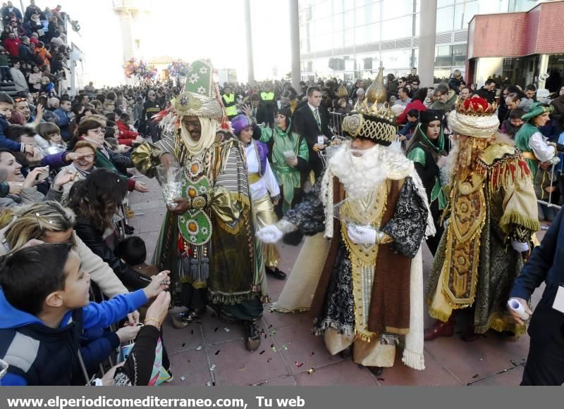 Los Reyes Magos reparten regalos en la provincia