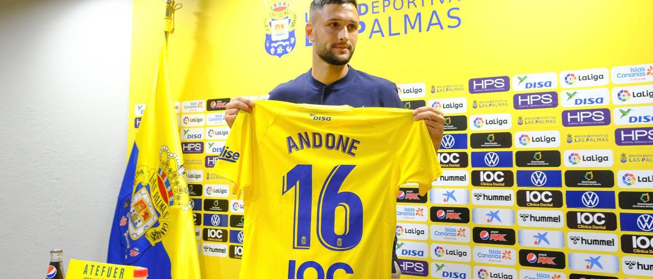 Presentación de Florin Andone, nuevo delantero de la UD Las Palmas